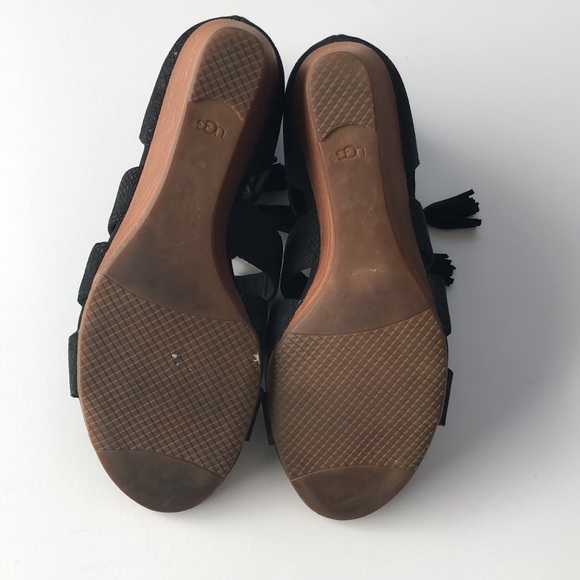 UGG Yasmin Snake Gladiator Wedge Black Leather Sandal Size 7 - Picture 4 of 10